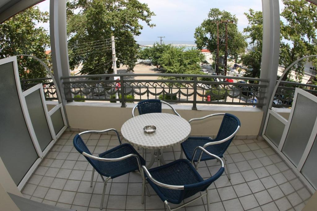 Dias Hotel Platamon Zimmer foto